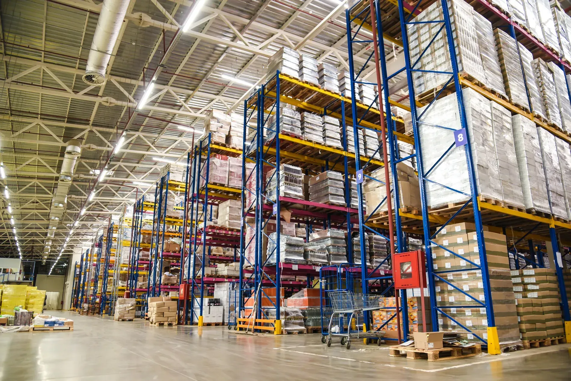 Industrial warehouse racking and pallet storage systems installation