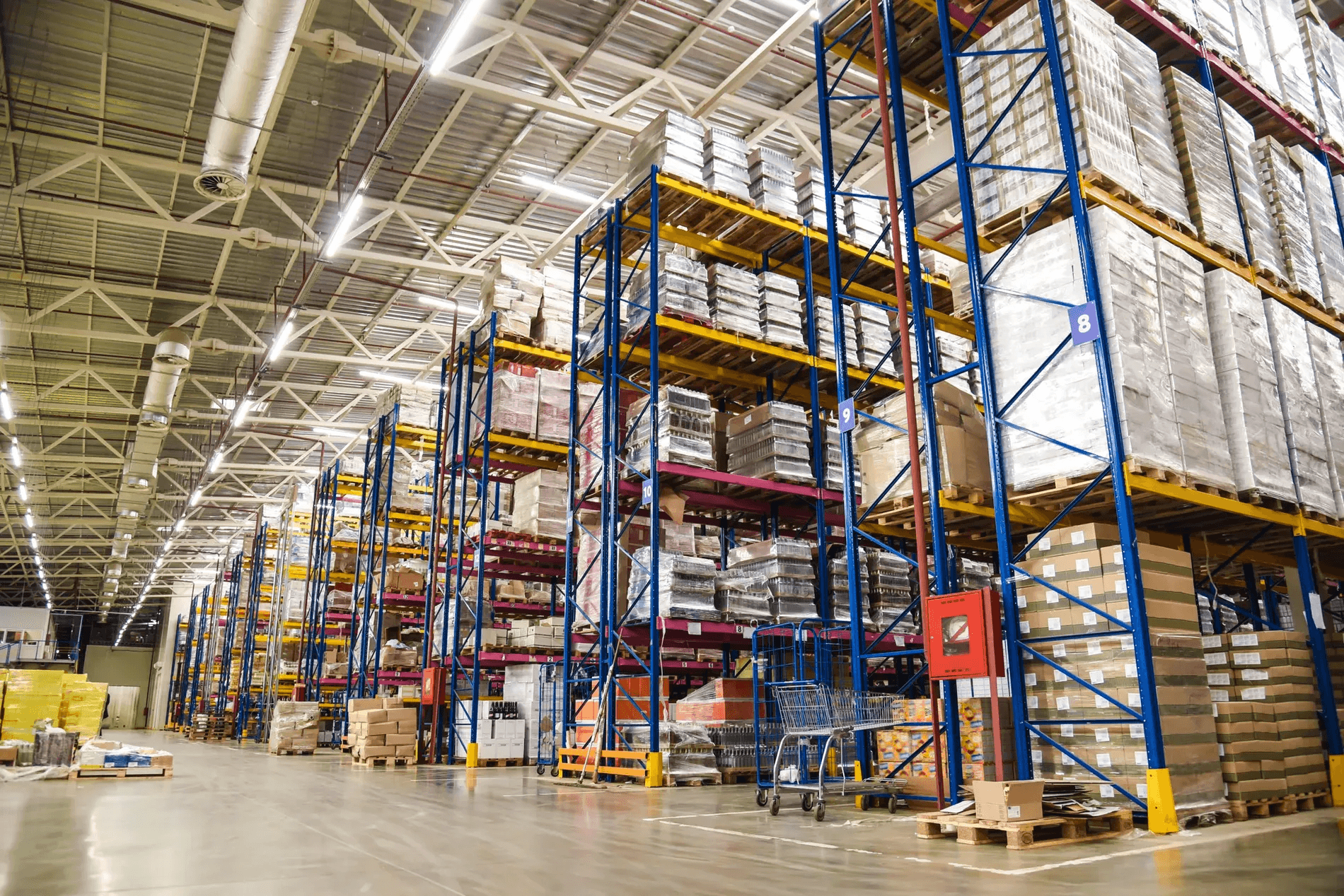 Industrial warehouse racking and pallet storage installation