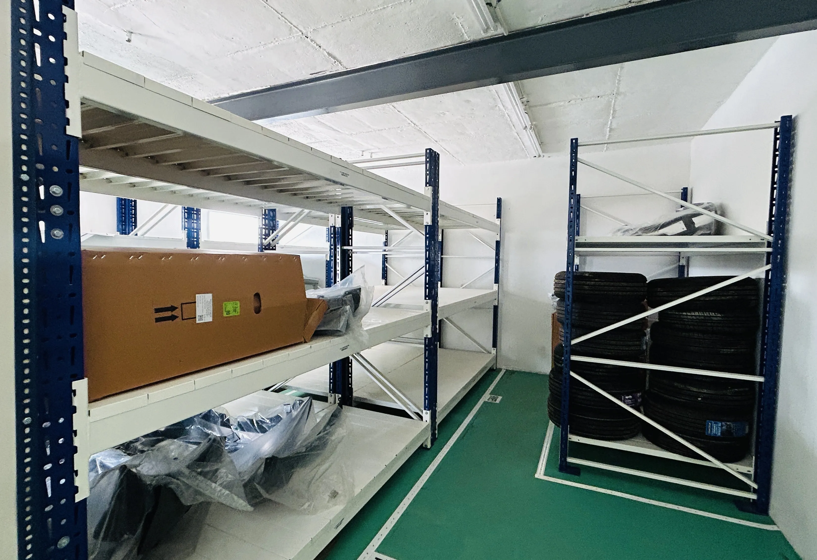 Long-span shelving system manufactured by Amar Steel Industries